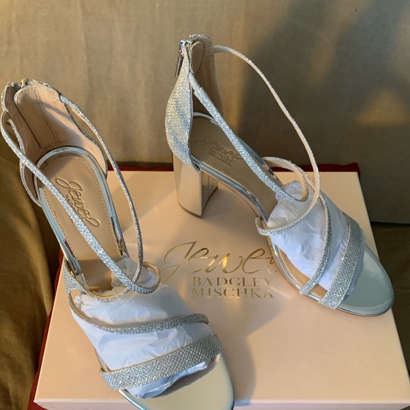 Jewel Badgley Mischka women’s heels - Picture 7 of 10